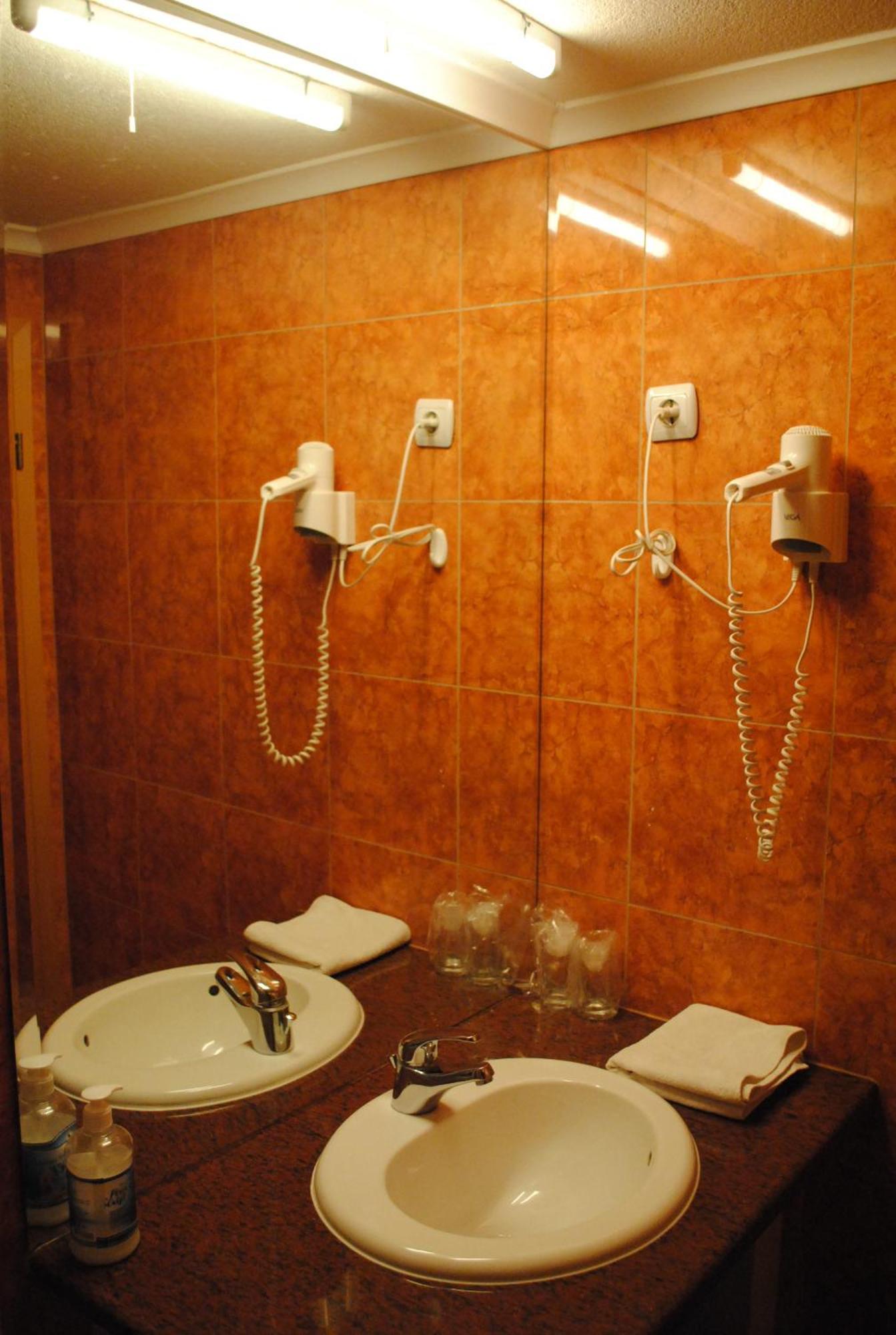Motel Kiwi Grude Стая снимка