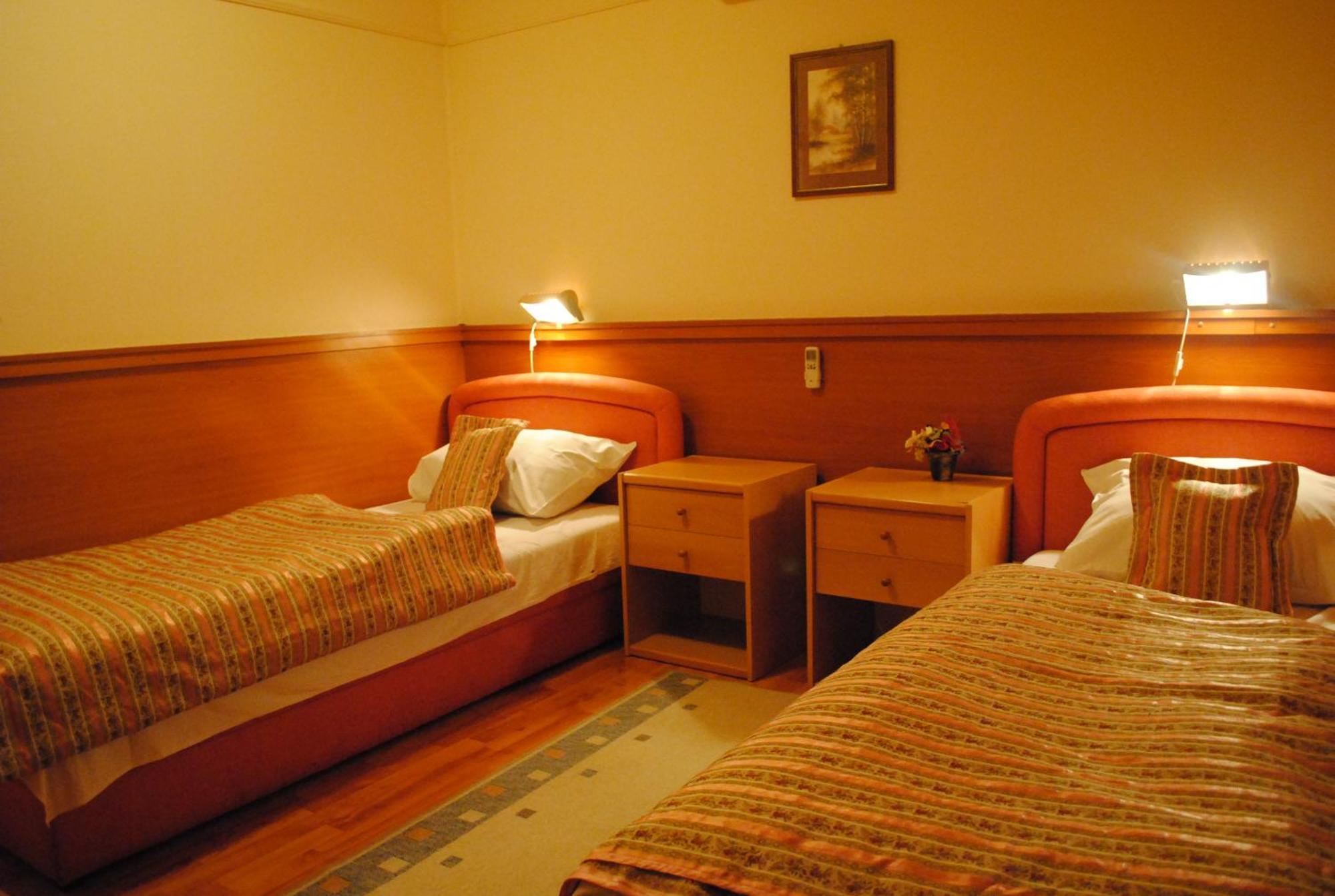 Motel Kiwi Grude Стая снимка